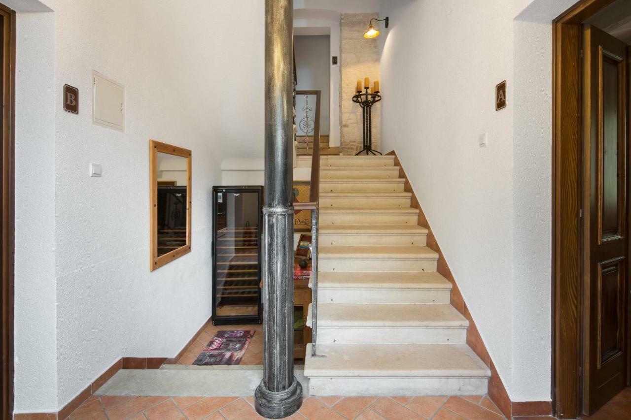 Apartments Bonaparte Porec Exterior photo